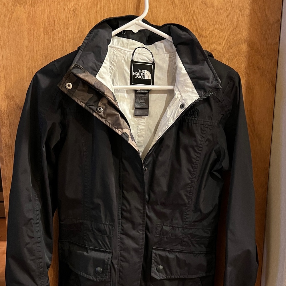 North Face Raincoat XS